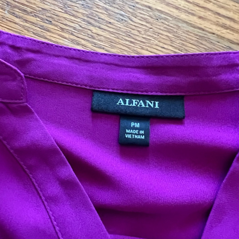 NWOT Women’s Alfani Button Front Blouse - Picture 5 of 5
